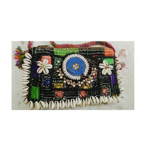 Bolso de Mano Tipo Sobre de Tela Boho Banjara de Lujo de Jaipur con Patrón de Hilo, Ecológico, para Bodas, Fiestas y Uso Nocturno - Product Image 5