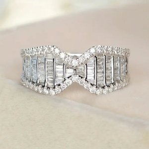 Anello a Forma di T con Fiocco e Zirconi per Donne, Gioiello da Dito Geometrico alla Moda - Product Image 1