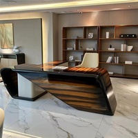 Bureau de direction de style italien en bois massif, design moderne haut de gamme, finition laquée, pour usage commercial