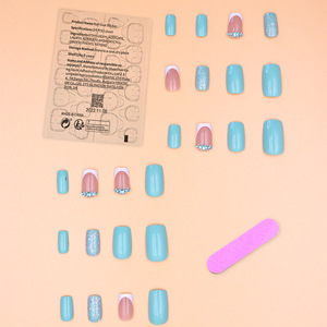 Offre Spéciale Été : Faux Ongles Carrés Courts Style Français Couleur Aqua Luxe à Coller – Doux et Tendance - Product Image 4