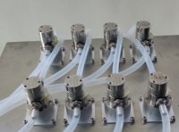 Machine d'emballage verticale automatique multicolores pour sachets de forme personnalisée (type bâtonnets glacés), pour jus/eau, etc.