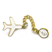 Badge de revers d'avion personnalisé en émail métallique, épingle d'avion avec chaîne