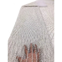 Tissu en dentelle de luxe brodé écologique blanc à sequins et perles, orné de diamants brillants pour robes de mariée et vêtements pour garçons et filles