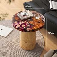 Table d'appoint de luxe en résine artistique, faite à la main, avec fleurs incrustées, table ronde, base en bois naturel, table d'appoint créative pour salon