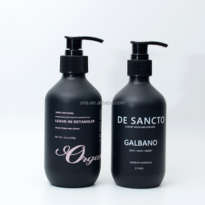 Vente chaude Bouteille en plastique à épaule plate 300ml 500ml Noir mat Emballage de shampooing pour hommes Bouteille de lotion avec pompe - Product Image 1