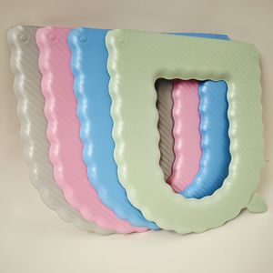 Funda de asiento de inodoro de EVA con agarre en forma de corazón, impermeable, para todas las estaciones - Product Image 3
