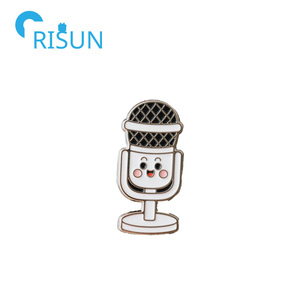 Vente en gros de broches de Microphone de musique en émail, Logo personnalisé, conception personnelle, Badges en métal, Notes de <span class=keywords><strong>Piano</strong></span>, épingles de revers, musicien - Product Image 3