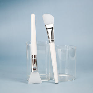 Hot Sale Soft Flat Silicone Facial <b>Brush</b> <b>Smooth</b> Face Mask Applicator with Nylon Material for Eyeliner Application - Product Image 3