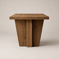 Table à manger rectangulaire en chêne massif rustique d'inspiration architecturale avec base trapézoïdale géométrique pour les propriétés et les intérieurs commerciaux