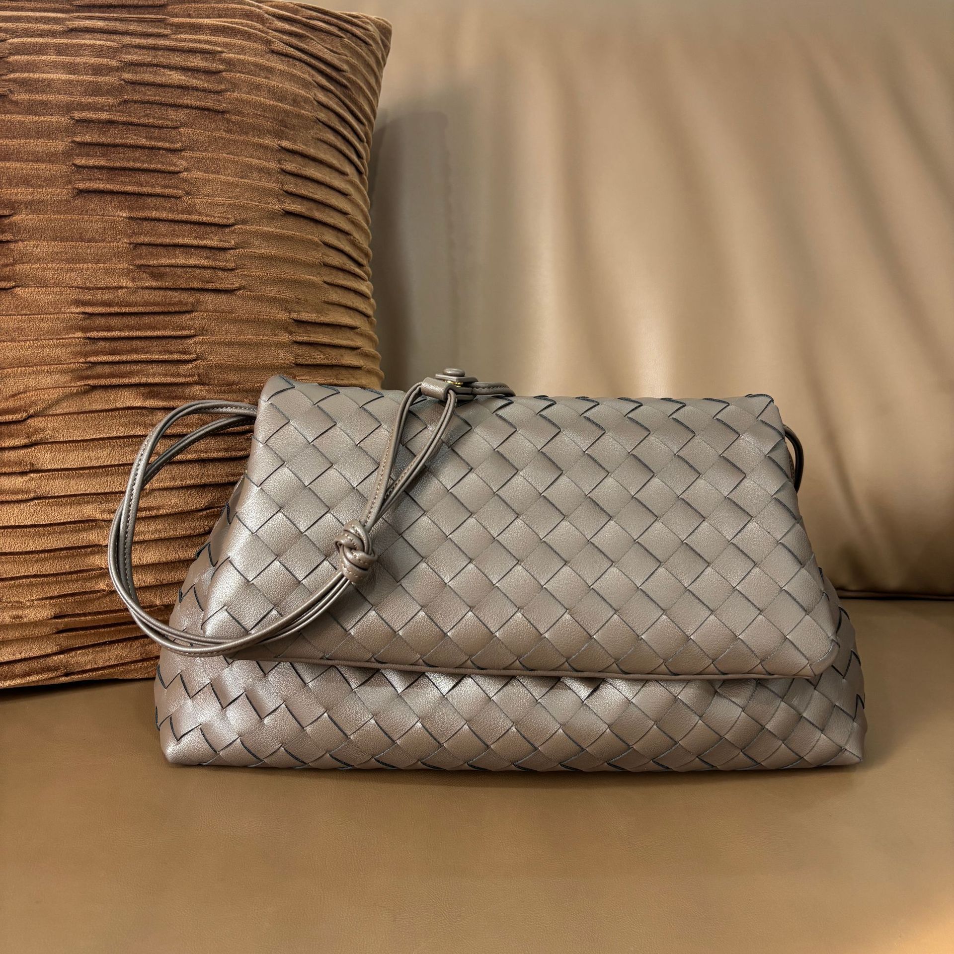 Pinecone brown-33*6*20cm