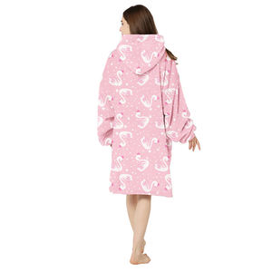 Manta de gran tamaño Sherpa cálida suave Coral polar portátil TV Cuddle Snuggle con mangas impresión personalizada fábrica ODM OEM - Product Image 4