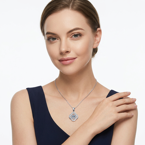 Collier tendance en argent sterling 925 plaqué rhodium avec pendentif goutte d'eau personnalisé en moissanite taille brillant sertie griffe - Product Image 6