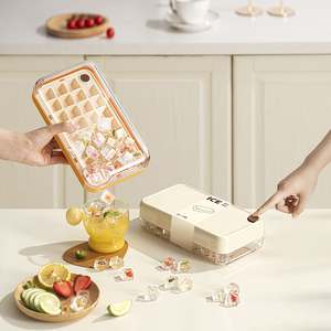 Nouveau fabricant de bacs à glaçons en plastique écologique Outils de <span class=keywords><strong>cuisine</strong></span> d'été de style crémeux Presse en un clic avec nouveautés - Product Image 6