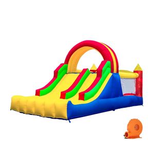 Château gonflable avec 2 toboggans de course et grande mur d'escalade, installation rapide et sécurisée - Product Image 2