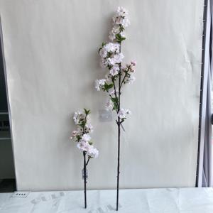 O-09041 Branche de cerisier artificielle suspendue en soie, longue, décorative pour mariage, style oriental, fleurs de cerisier blanc champagne et rose - Product Image 4