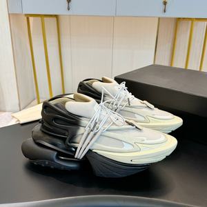 Sneakers tendance pour hommes de haute qualité, en cuir véritable, à lacets, légères, respirantes, amortissantes, semelle épaisse - Product Image 1