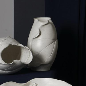 Ensemble de vases à fleurs blancs à motif de feuilles de luxe, décoration de table en céramique moderne avec glaçure mate pour la maison ou le bureau - Product Image 3