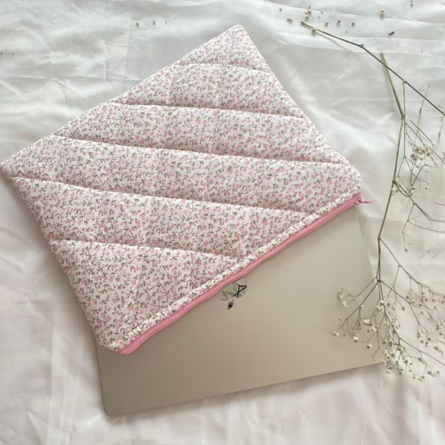 Floral Laptop Bag Quilted Cotton Laptop Sleeve Fashion Protective Case for iPad & Tablet Quilted Laptop Tablet Sleeve