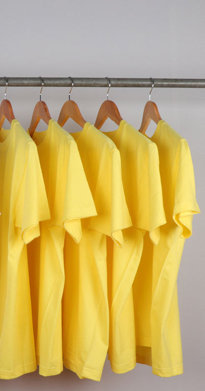 สีเหลือง