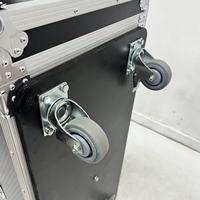 OEM Flight case pour 16 supports de microphone, pouvant être transporté debout ou à plat, avec 16 emplacements, 4 roues et 4 pieds en caoutchouc