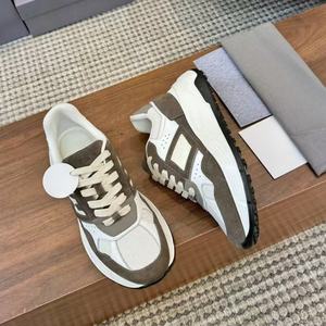 Diseñador de marcas famosas diseña zapatos. Calzado deportivo de verano, acolchado, clásico y moderno, zapatillas de lona duraderas - Product Image 5