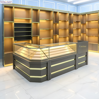 Vitrine murale LED en verre trempé noir moderne Maksen pour les magasins de tabac, les magasins de produits pour fumeurs, dimensions personnalisables