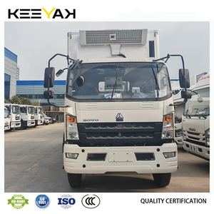 <span class=keywords><strong>Camion</strong></span> de transport Howo Livestock Old Baby Chick Duckling 4X2 <span class=keywords><strong>Camion</strong></span> de livraison de volailles Boîte de 6 tonnes Unité de réfrigération <span class=keywords><strong>à</strong></span> <span class=keywords><strong>vendre</strong></span> - Product Image 4