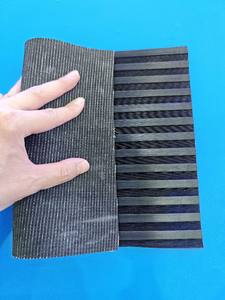 사용자 정의 3-6mm 지방 와이드 미세 골지 미끄럼 방지 안전 골판지 고무 매트 - Product Image 4