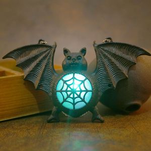 Lampe de chauve-souris lumineuse Halloween Pendentif dégradé à sept couleurs pour poupées d'accessoires de décoration de festival de fantômes - Product Image 6