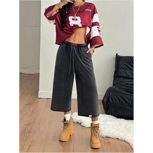 FOXA Women's Wide Leg Drawstring Waist Cropped Sweatpants With Pockets Breathable Cotton Terry Fabric Pants For Workout - Product Image 5