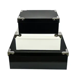 Kotak Karton Lipat Dekoratif Putih dengan Sudut Logam dan Pegangan Kotak Penyimpanan Handuk Pakaian