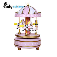 Boîte à musique carrousel motif cœur bleu avec cheval rotatif pour enfants et décoration intérieure – Vente en gros Z07105B