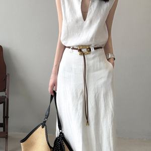 Ensemble en lin tendance 2025 pour femme : haut rayé et jupe midi à volants (2 pièces) - Product Image 4