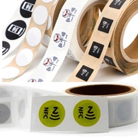 Étiquette NFC NTG424 DNA, diamètre 20 mm, RFID 13,56 MHz, autocollant NFC anti-métal, étiquette PVC avec codage pour les médias sociaux sur téléphone ou PC