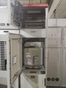 Appareillage à tirage haute tension 0.4 Kv personnalisé 4000A Armoire de <span class=keywords><strong>distribution</strong></span> électrique Automatisation de l'équipement industriel ChunMao - Product Image 2