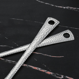 Cuillère à soupe en acier inoxydable avec logo personnalisable, passoire à motif marteau, long manche, ustensile de cuisine en métal coloré - Product Image 6