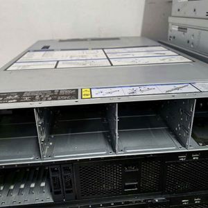 Haute efficacité pour serveur PowerEdge R550 8SFF Intel Xeon 4316 2.3GHz PERC H755 2U Rack 32 Go en stock - Product Image 2