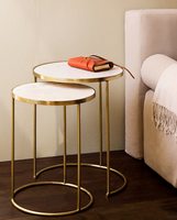 Easy — ensemble de 2 Tables de café d'angle en métal doré, blanc, marbre naturel, pièces ant, plan des extrémités empilables en marbre