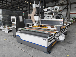Machine de sculpture sur bois CNC ATC robuste 2140, utilisée pour la sculpture sur bois de meubles et d'armoires. - Product Image 6