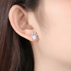 Orecchini a perno con corna di cervo, graziosi gioielli natalizi per donna, da indossare tutti i giorni, per feste, idea regalo - Product Image 3