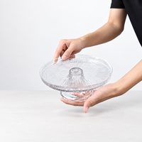 Assiette de service en verre texturé transparent de 21 cm, bord surélevé, pour desserts, gâteaux et fruits, idéale pour hôtels et restaurants - Vente en gros usine