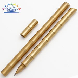 Bolígrafo de Gel Recargable de Estilo Japonés Hecho a Mano con Bola de Latón Puro de 0.5 mm - Product Image 2