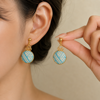 Anting-anting bentuk bunga kerajinan tenun tradisional untuk acara bisnis profesional, cocok untuk pemakaian sehari-hari wanita, seni klasik grosir.