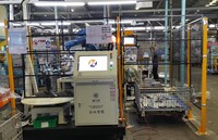 Système de Manipulation Automatisée par Robot pour le Soudage de Vis et d'Écrous et l'Emboutissage