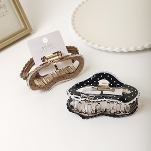 Pinza para el pelo Sweet Cloud de plástico PVC con diseño de lunares y encaje para mujer, ideal para uso diario. - Product Image 3