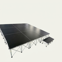 Plateforme de scène en aluminium pour extérieur et intérieur avec panneaux en contreplaqué et jupe de scène, idéale pour les concerts en extérieur