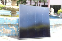 Panneaux solaires monocristallins PERC à demi-cellules de 120 W à haute efficacité, technologie de cellules solaires BC de 120 watts, panneaux solaires photovoltaïques noirs