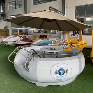 Bateau à pédales pour 4 personnes Fabriqué en Chine Petit bateau à rames en plastique Disco Bateau de <span class=keywords><strong>mer</strong></span> Bateaux inamovibles à <span class=keywords><strong>vendre</strong></span> en Amérique avec barbecue - Product Image 4