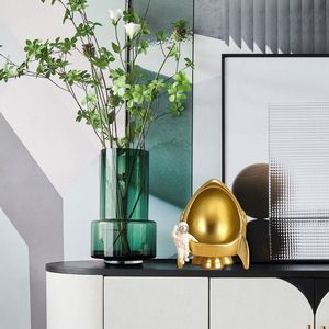 Ornement de rangement Astronaut en forme de cœur, boîte à bonbons rouge et or, porte-clés, boîte de rangement décorative pour salon, résines synthétiques - Product Image 3