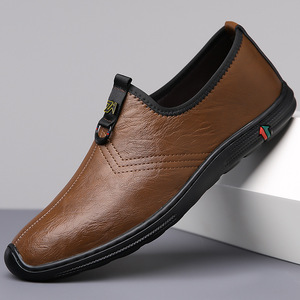 Mocassins en cuir pour hommes, bout rond, à enfiler, semelle en caoutchouc respirante, chaussures décontractées pour la conduite - Product Image 1